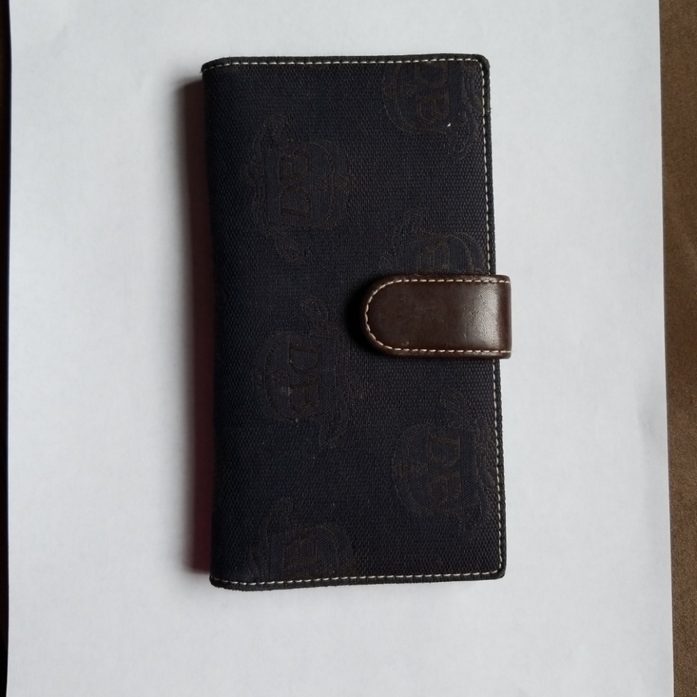 Dooney & Bourke Credit Card Wallet